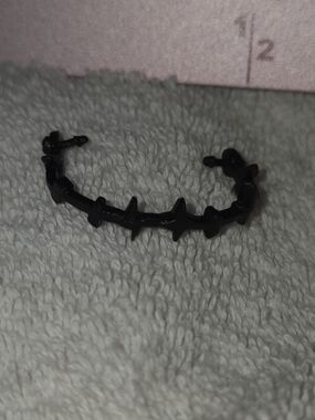 Mattel Monster High Frankie Black Spiked Doll Accessory